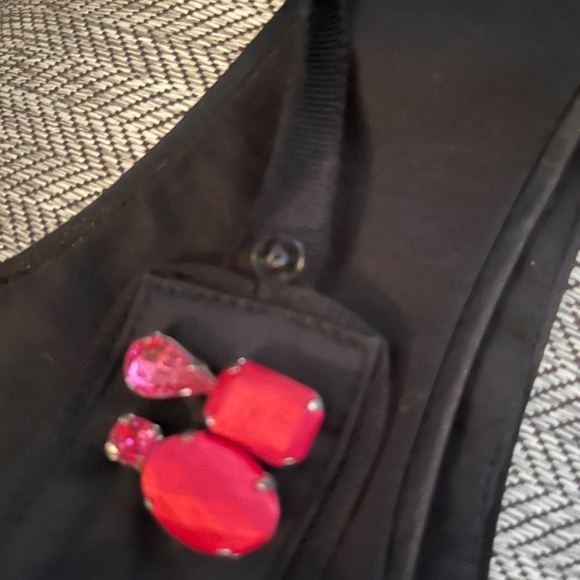 White House Black Market top - Picture 5 of 8